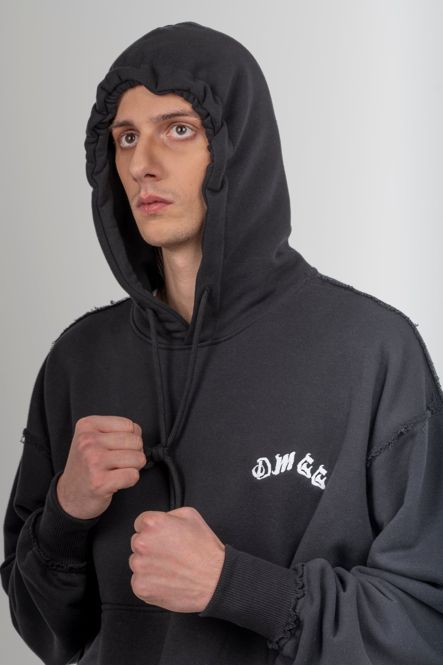 DSTRESSED BLACK HOODIE