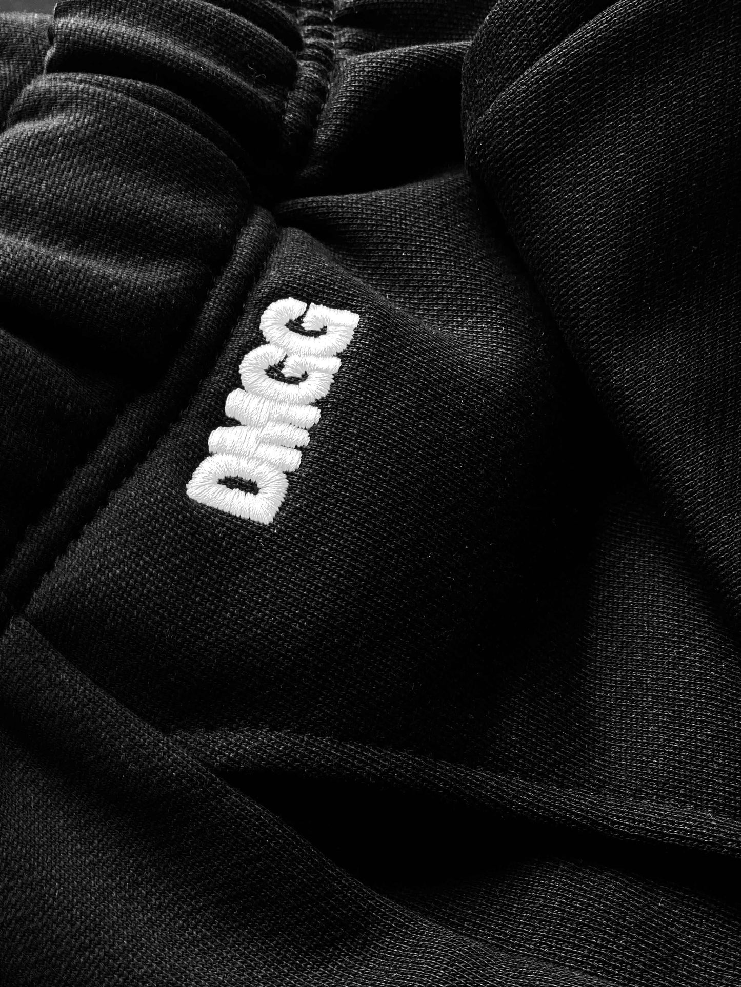 SKULL SWEATS